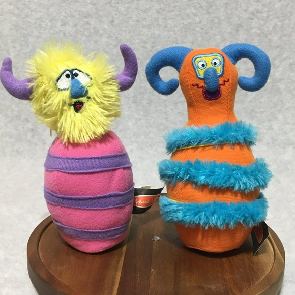 Melissa and Doug Monster Bowling Soft Plush Indoor Game 6 Pins 1 Ball - Picture 7 of 11